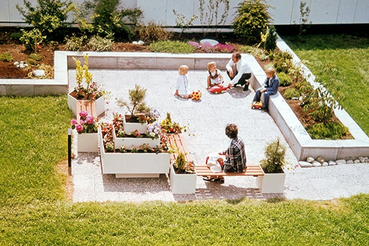 Harzmann family in the roof garden, 1973